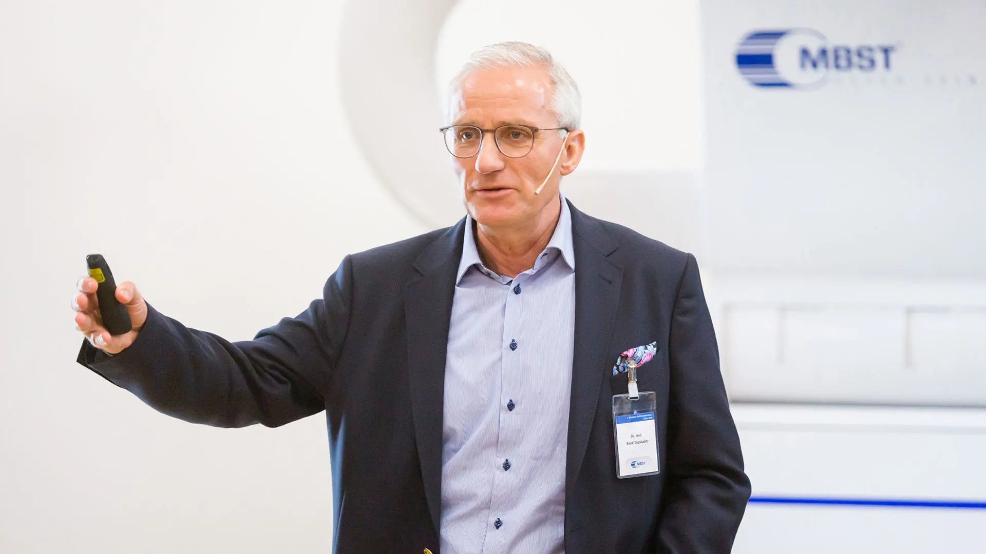 Dr Toussaint beim Vortrag auf der dritten MBST-Anwendertagung
