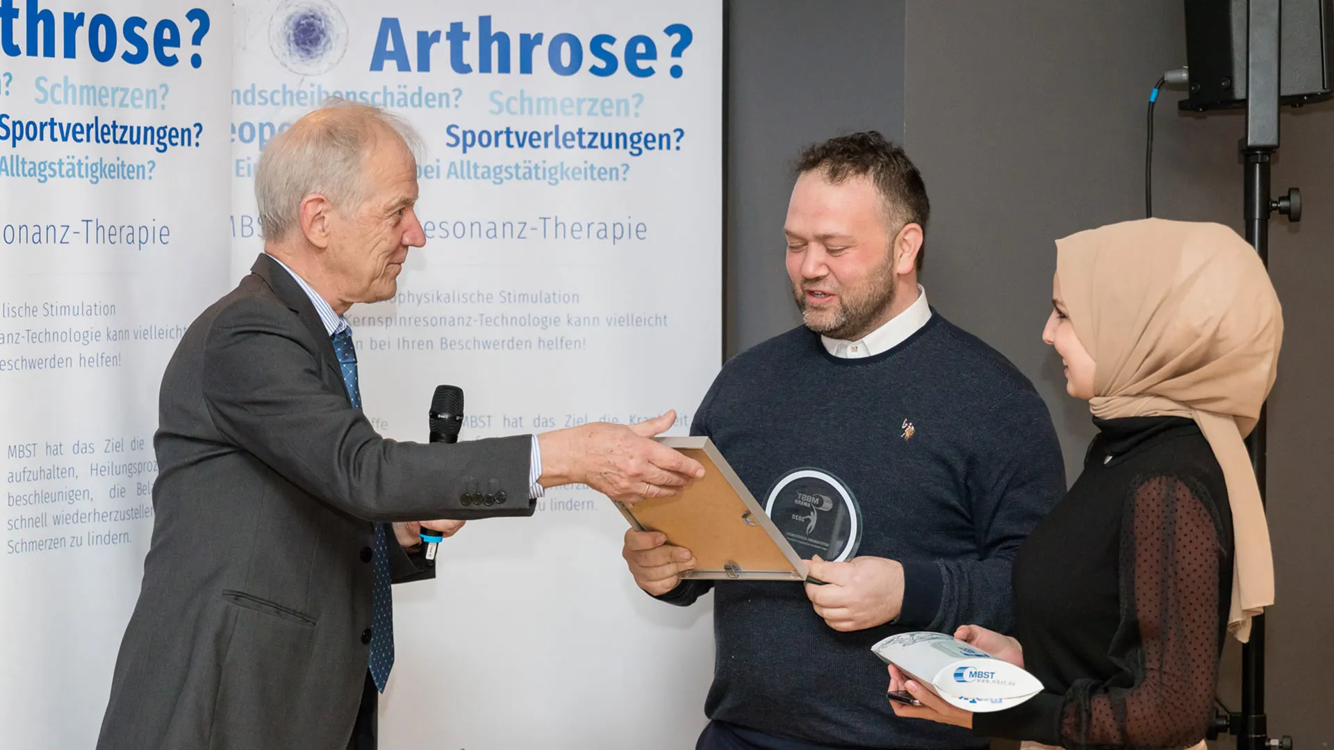 MedTec-Geschäftsführer Axel Muntermann mit Dr. med. Irene Wiesner